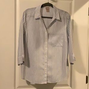 Chico’s No Iron Linen Blouse. Size 2.5